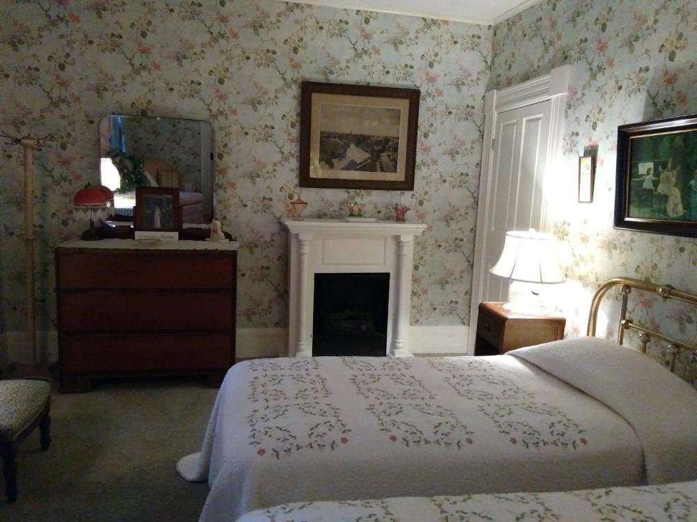 Twin Room interior